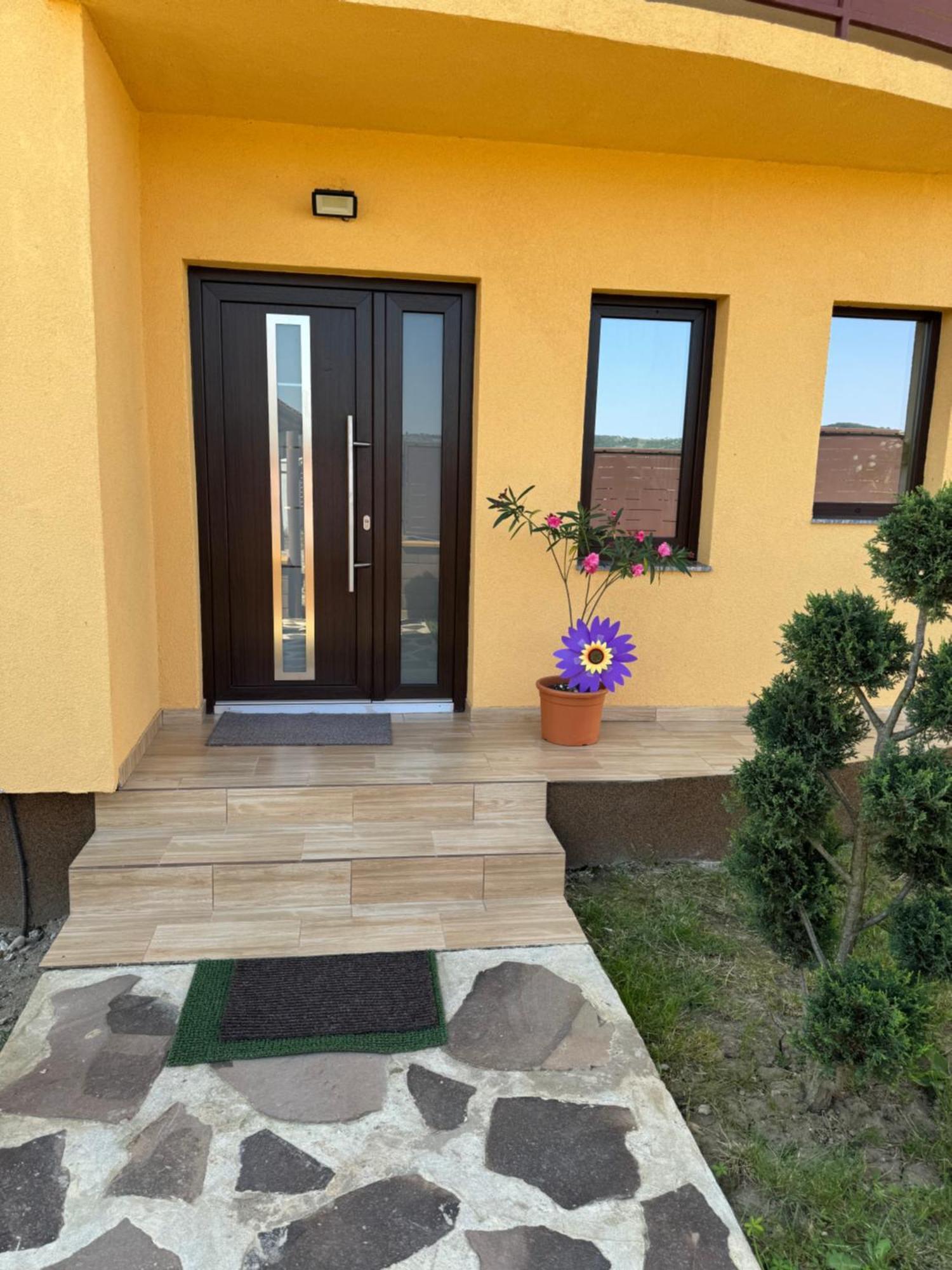 Casa Casy Villa Oradea Exteriör bild