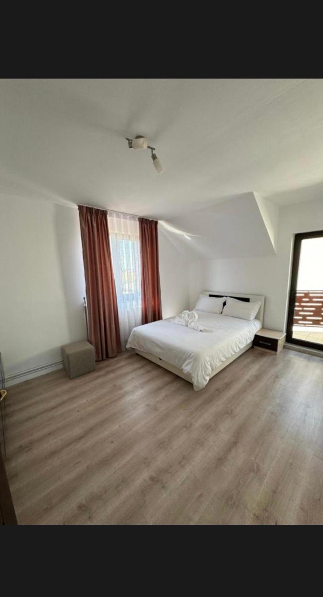 Casa Casy Villa Oradea Exteriör bild